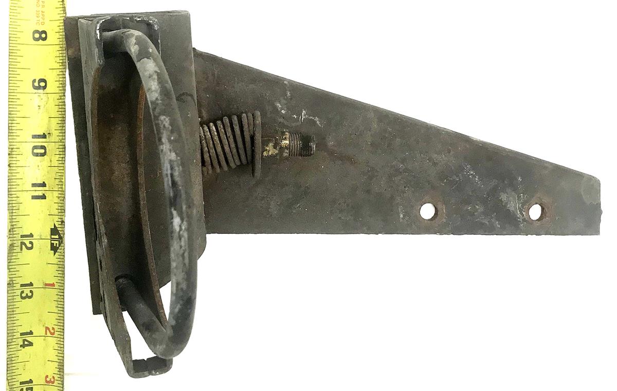 5T-1061 | 5T-1061  Vertical Exhaust System Angle Bracket M809 (3).jpg