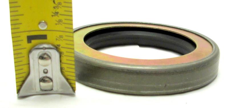 5T-2103 | 5T-2103 Spindle Shaft Assembly Front Plain Encased Seal M809 M939A1 M939A2 (4).JPG