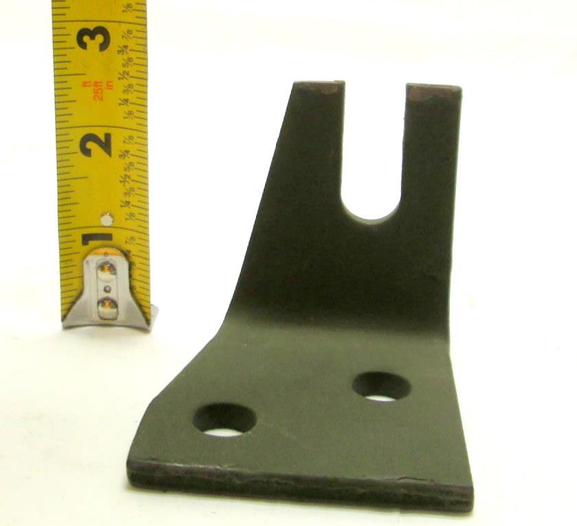 5T-2124 | 5T-2124 Dump Truck Frame Assembly Angle Bracket M817 (5).JPG