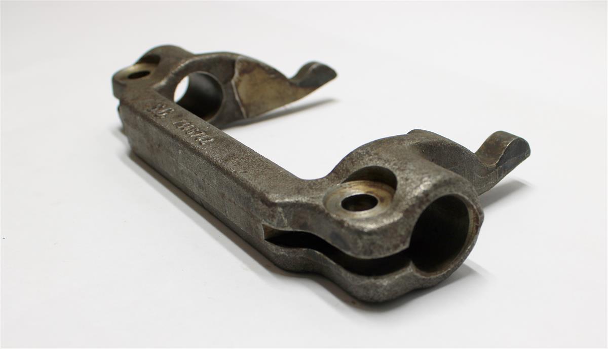 5T-2141 | 5T-2141  Yoke Shifter Fork M809 M939 (12).JPG