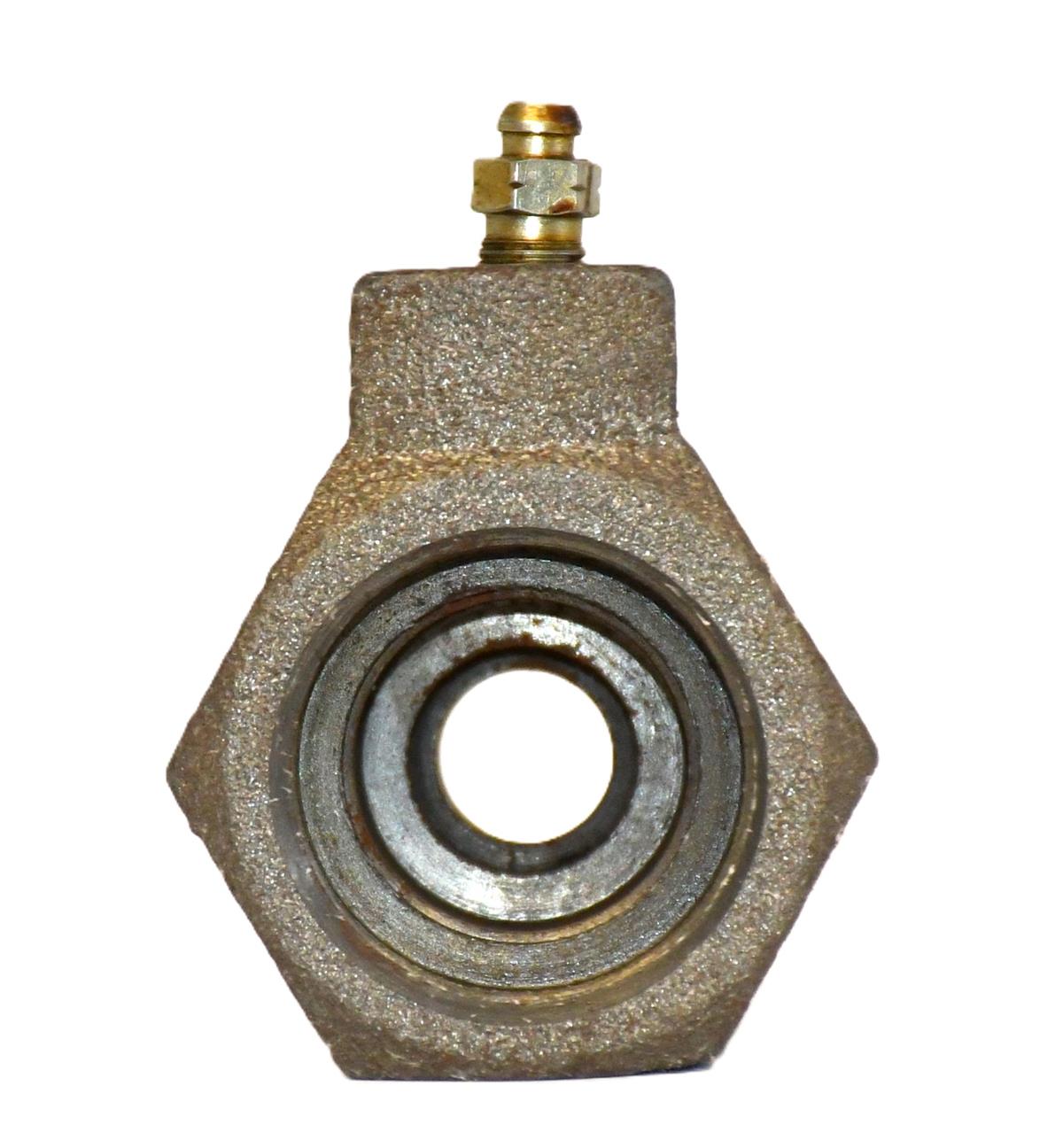 5T-2232 | 5T-2232 Cap Hydraulic Cylinder Brake Booster 5 Ton Tractor Truck M818 M931 (7).JPG