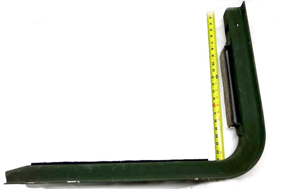 5T-609 | 5T-609 Fuel Tank Bracket (10).JPG