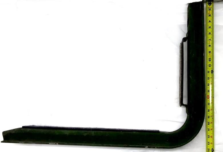 5T-609 | 5T-609 Fuel Tank Bracket (8).JPG
