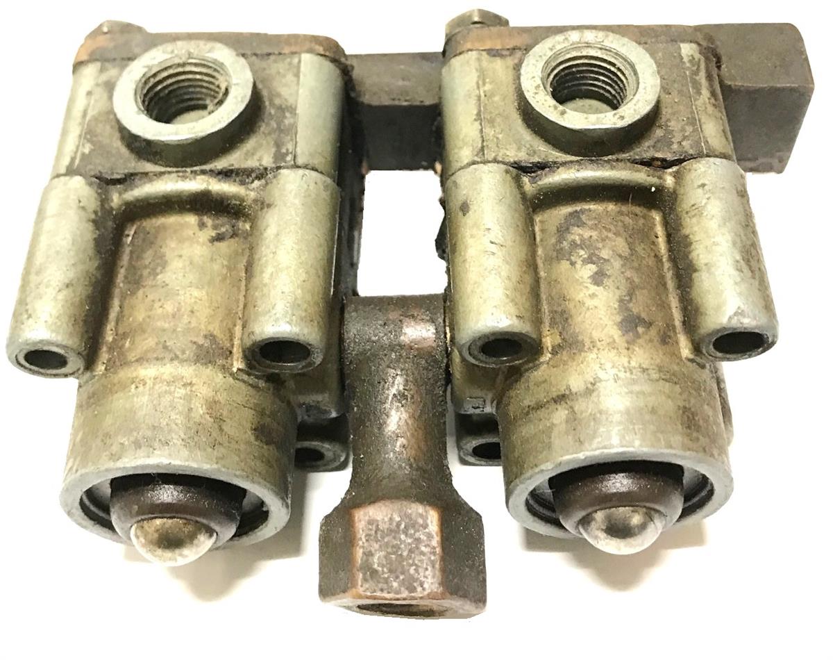 5T-643 | 5T-643  Poppet Valve Rockwell Transfer Case Actuator  (2)(Used).jpg