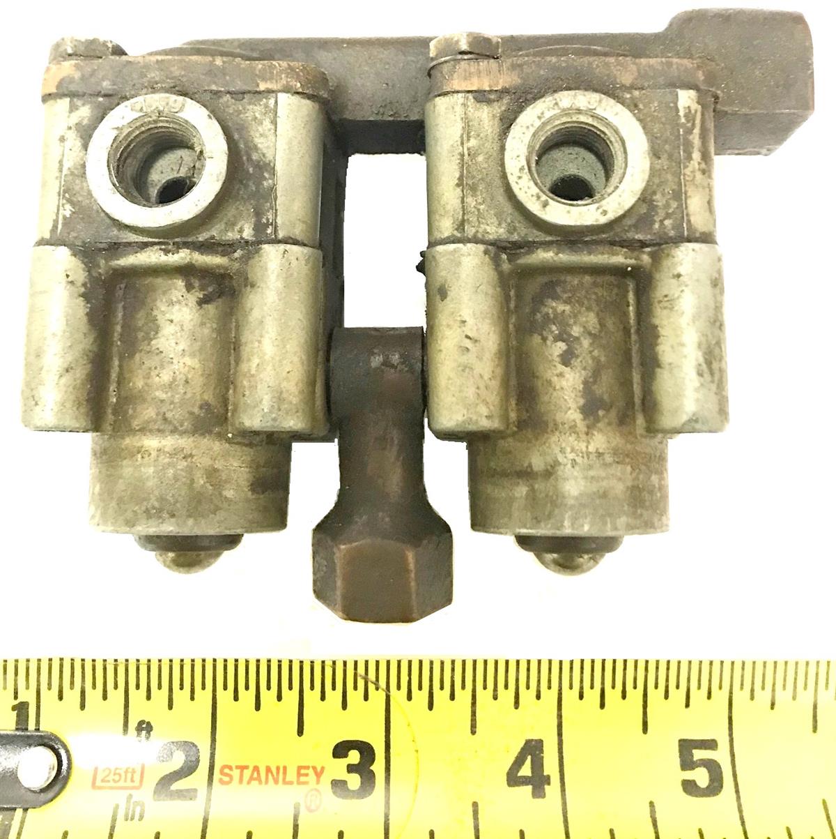 5T-643 | 5T-643  Poppet Valve Rockwell Transfer Case Actuator  (4)(Used).jpg