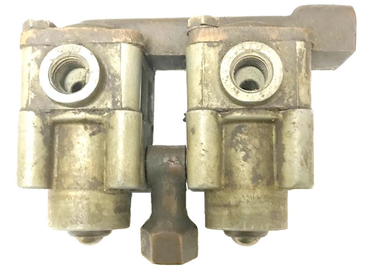 5T-643 | 5T-643  Poppet Valve Rockwell Transfer Case Actuator (1)(Used).jpg