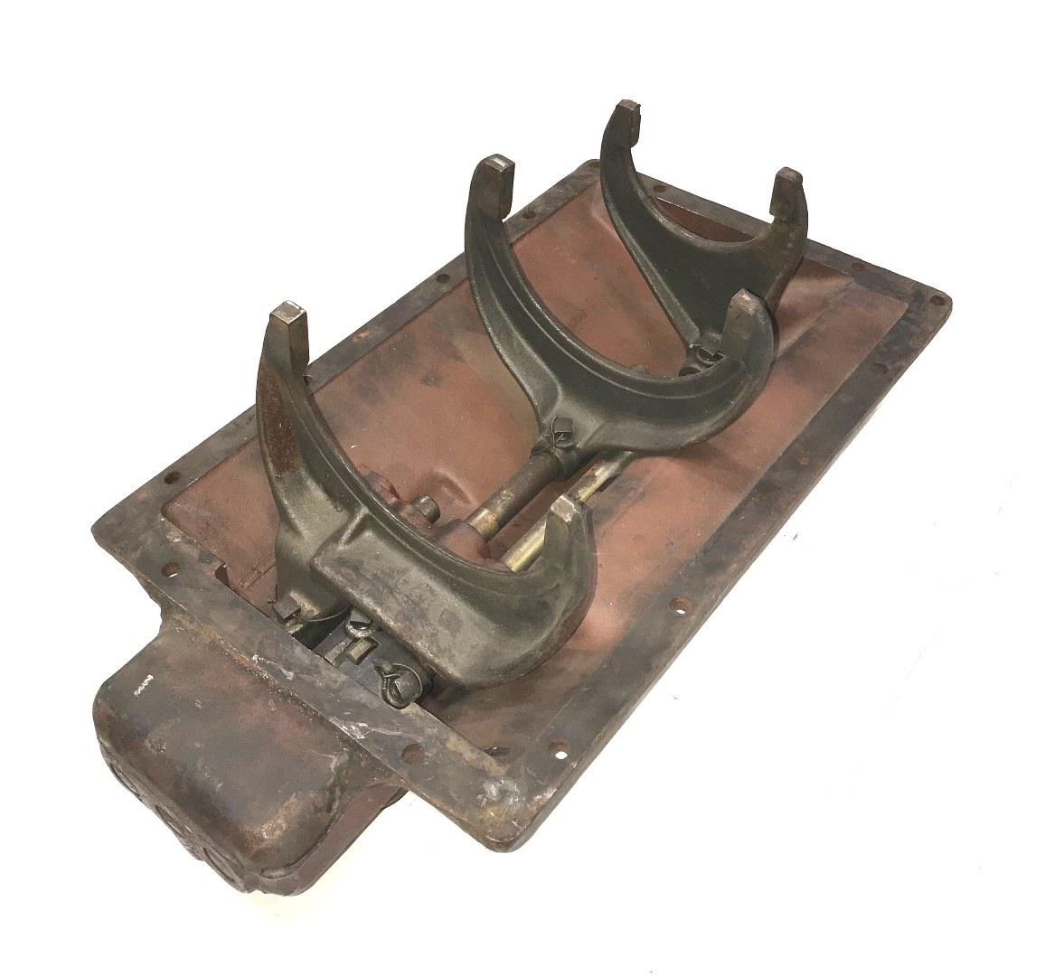 5T-984 | 5T-984 5 Ton Transmission Top Cover (3).JPG