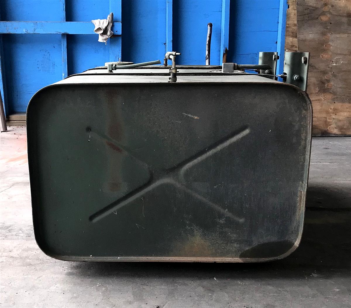 5T-985 | 5T-985  M809 Series Fuel Tank 78 gallon (1).JPG