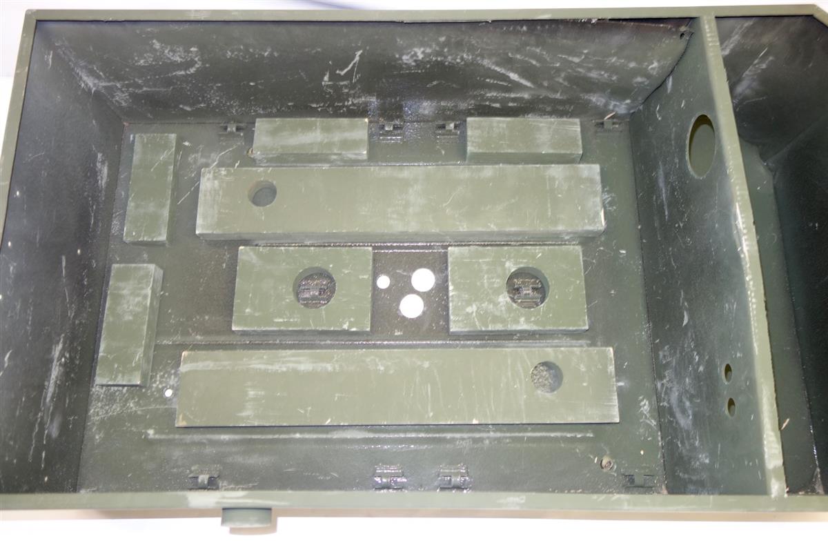 9M-839 | 6160-01-093-5836 Battery Box Assembly for M939 Series Trucks NOS (8).JPG