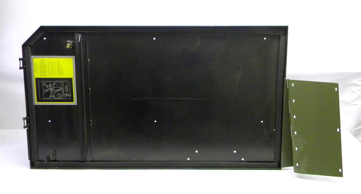 9M-820 | 6160-01-130-8045 Battery Box Cover for M939 M939A1 and M939A2 Series 5 Ton NOS (4).JPG