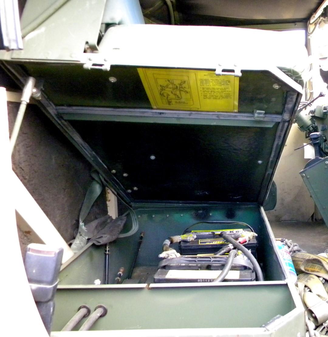 9M-820 | 6160-01-130-8045 Battery Box Cover for M939 M939A1 and M939A2 Series 5 Ton NOS (7).JPG
