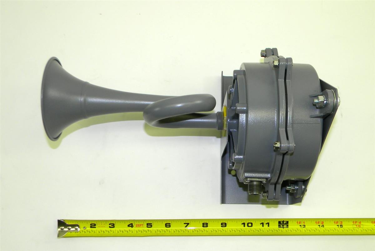 SP-1697 | 6350-01-060-0727 24 Volt Federal Signal Resonating Horn for Aircraft Ship Safety Fire Horn NOS (4).JPG
