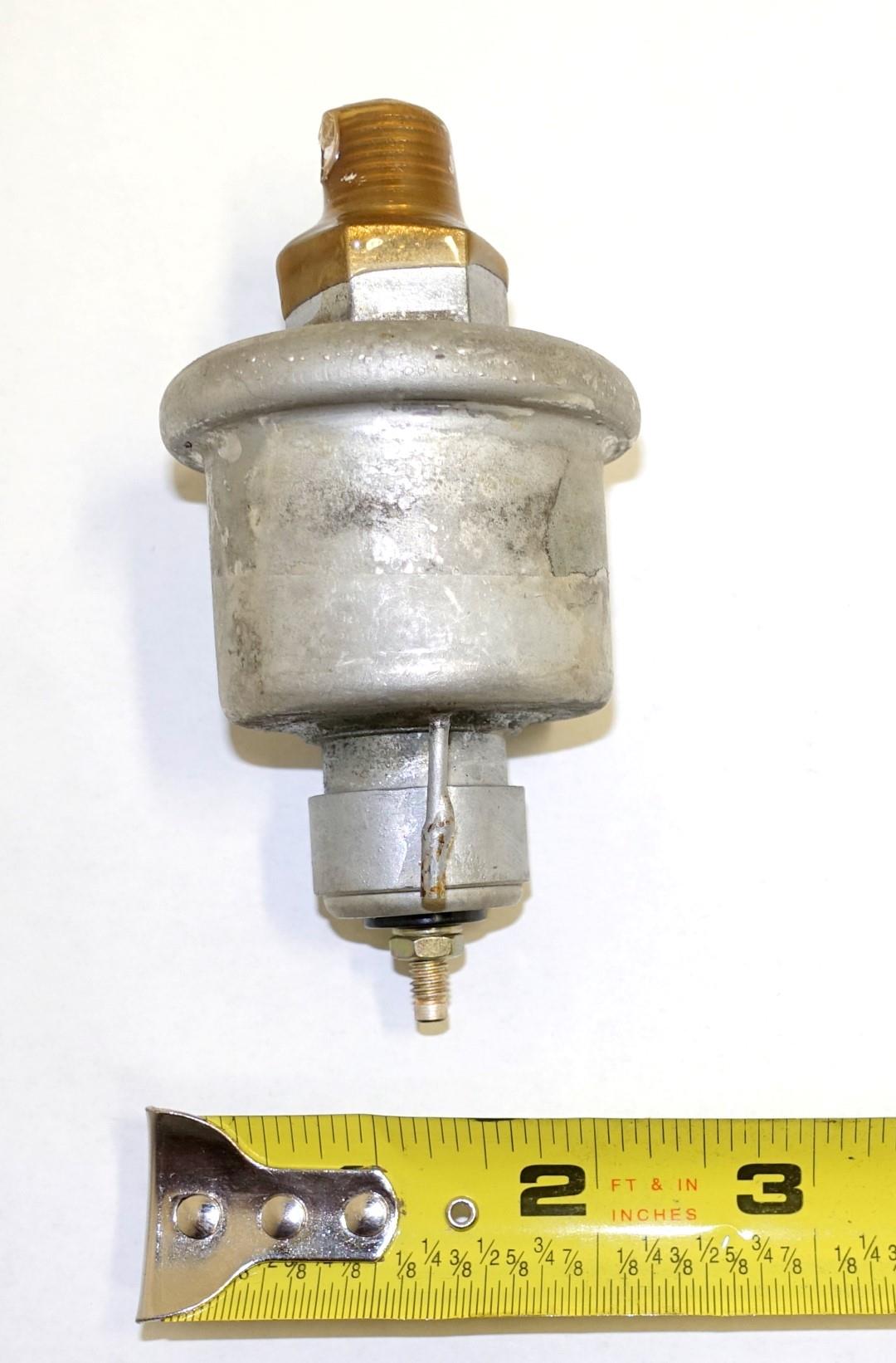 SP-2051 | 6620-01-154-8425 Oil Pressure Sending Unit Transmitter for 15 and 30 KW Generators NOS (4).JPG