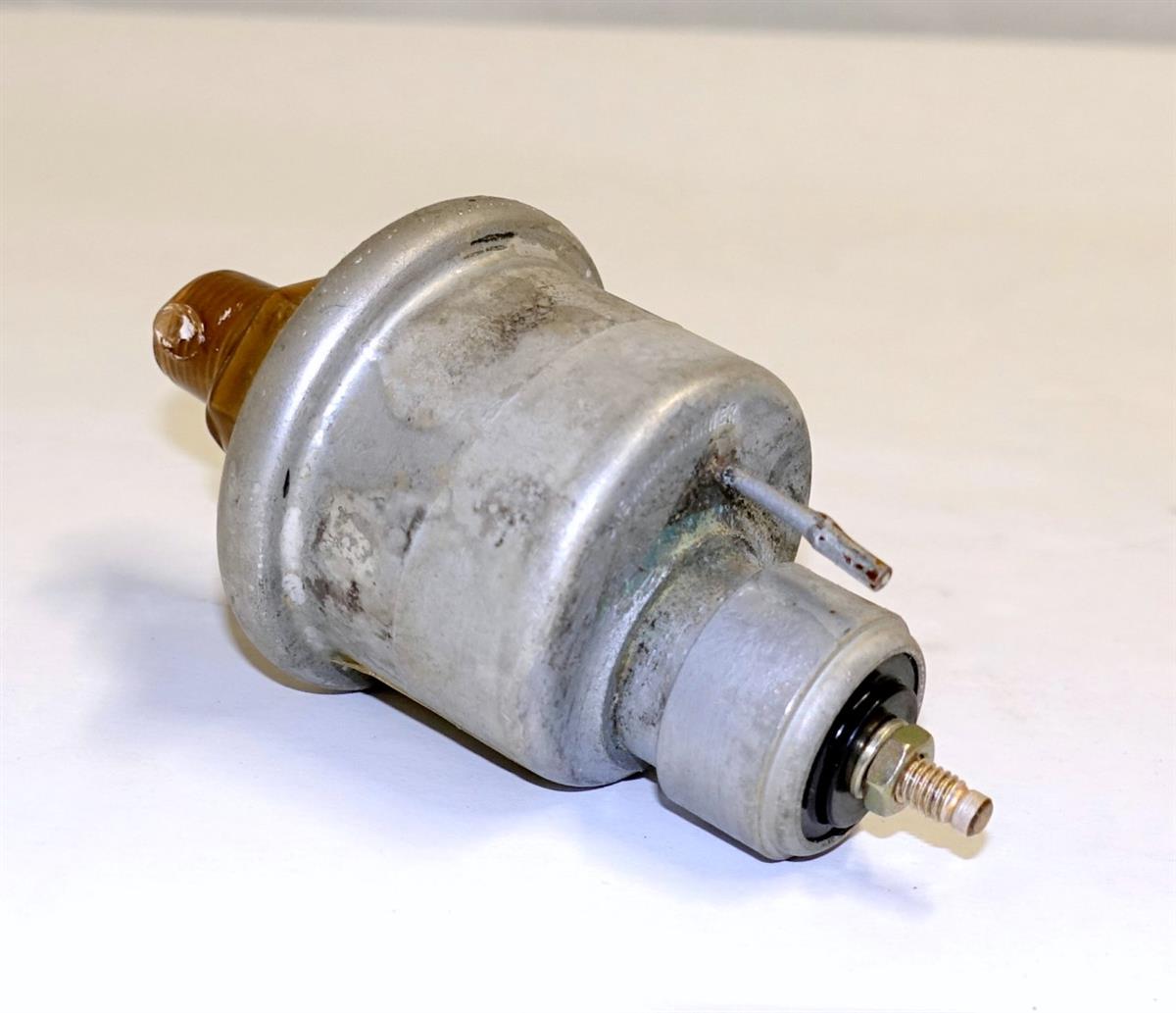 SP-2051 | 6620-01-154-8425 Oil Pressure Sending Unit Transmitter for 15 and 30 KW Generators NOS (5).JPG