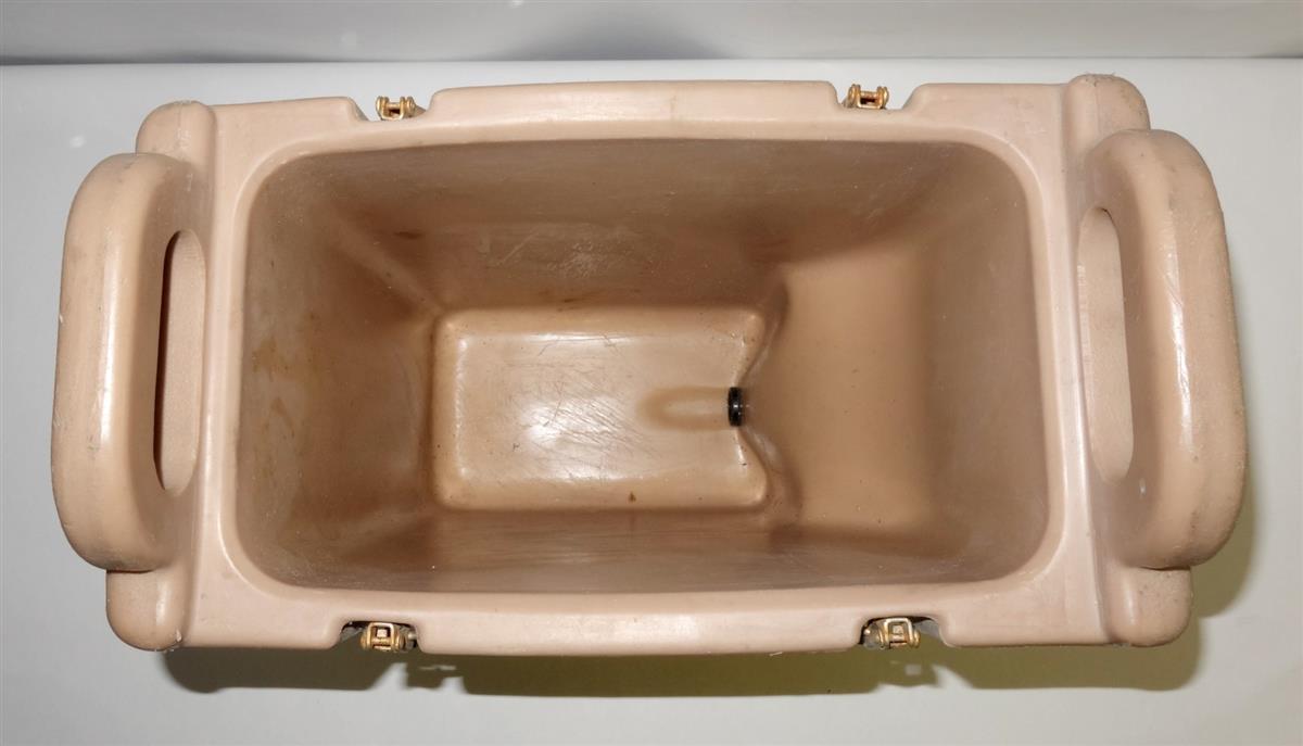 TR-139-BEIGE | 7310-01-612-7375 Cambro Beige 4.75 Gallons Beverage Dispenser for MKT75 and MKT90 Kitchen Trailer USED (5).JPG