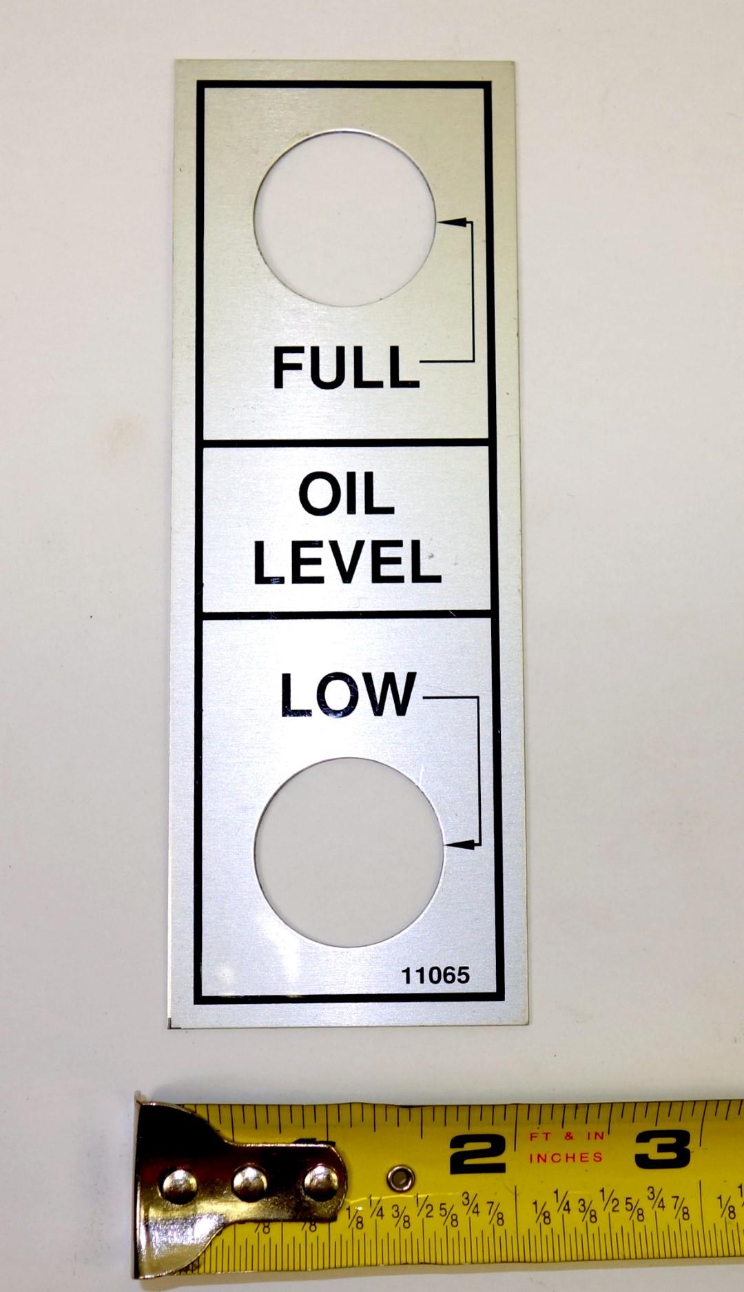 DT-427 | 9905-01-087-3581 Hydraulic Tank Fluid Level Indicator Plate for M916 and M920 NOS (1).JPG