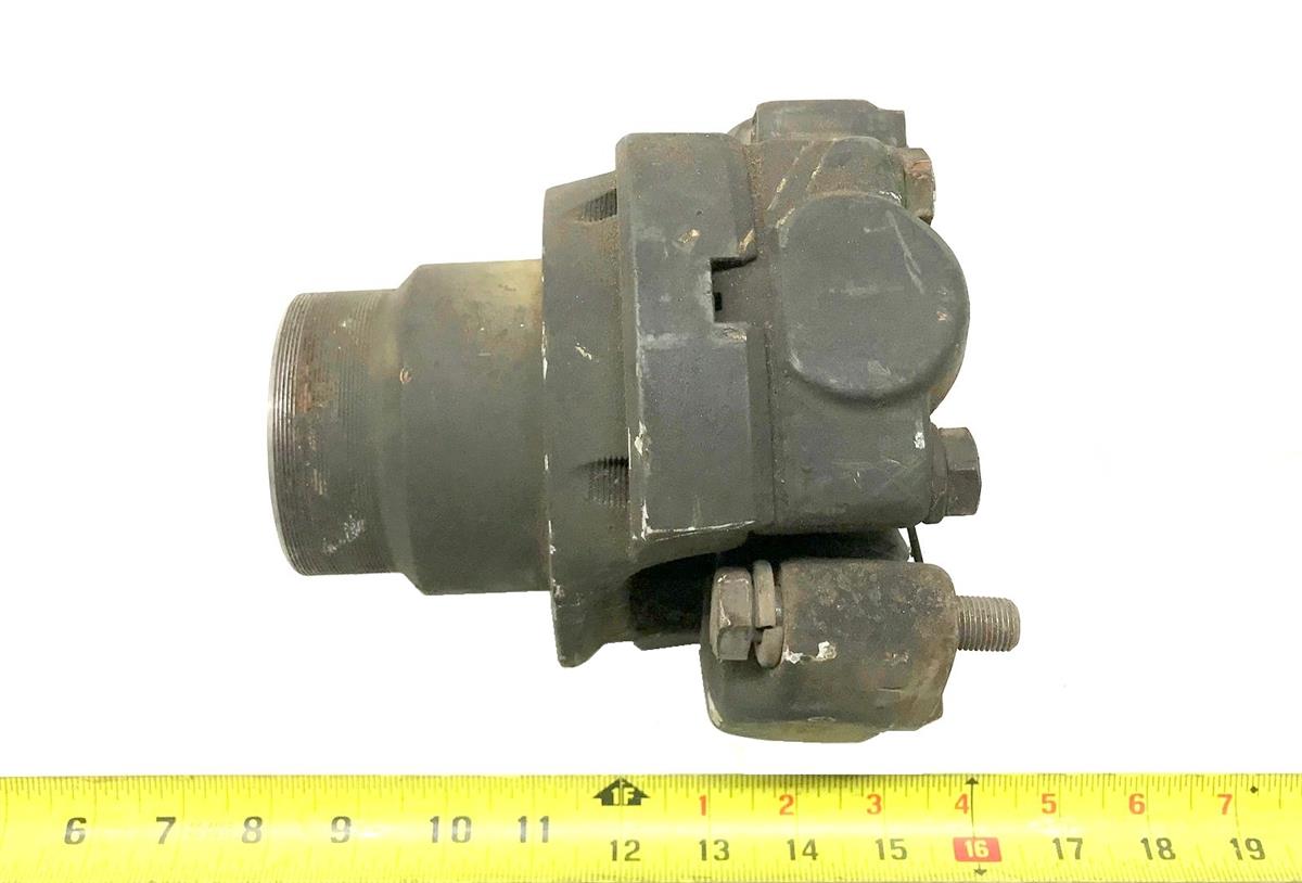 9M-1027 | 9M-1027 Jack Shaft Transmission to Transfer Case Yoke Assembly M939A2  (2)(USED).jpg