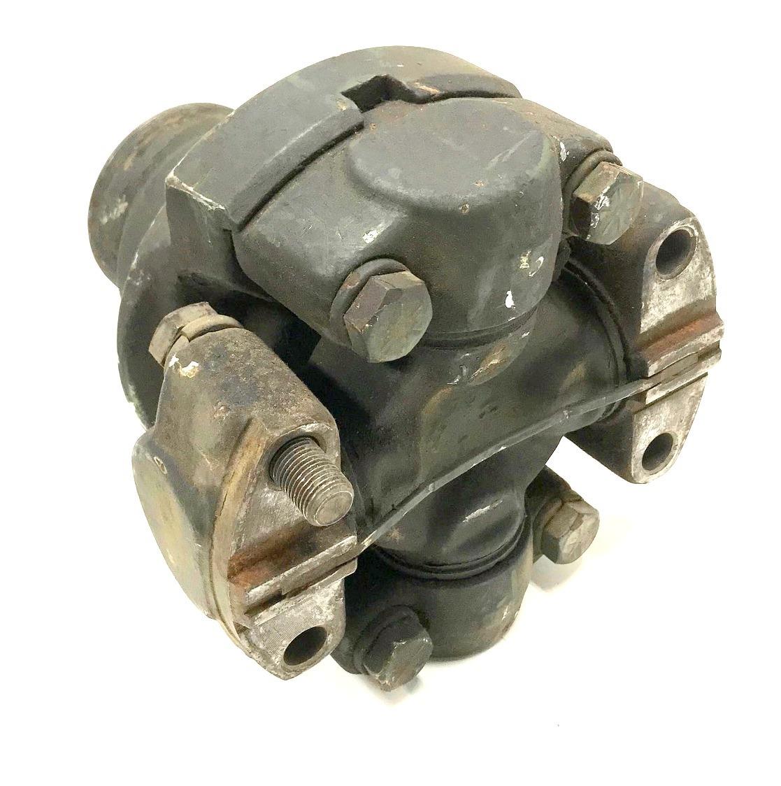 9M-1027 | 9M-1027 Jack Shaft Transmission to Transfer Case Yoke Assembly M939A2 (1)(USED).jpg