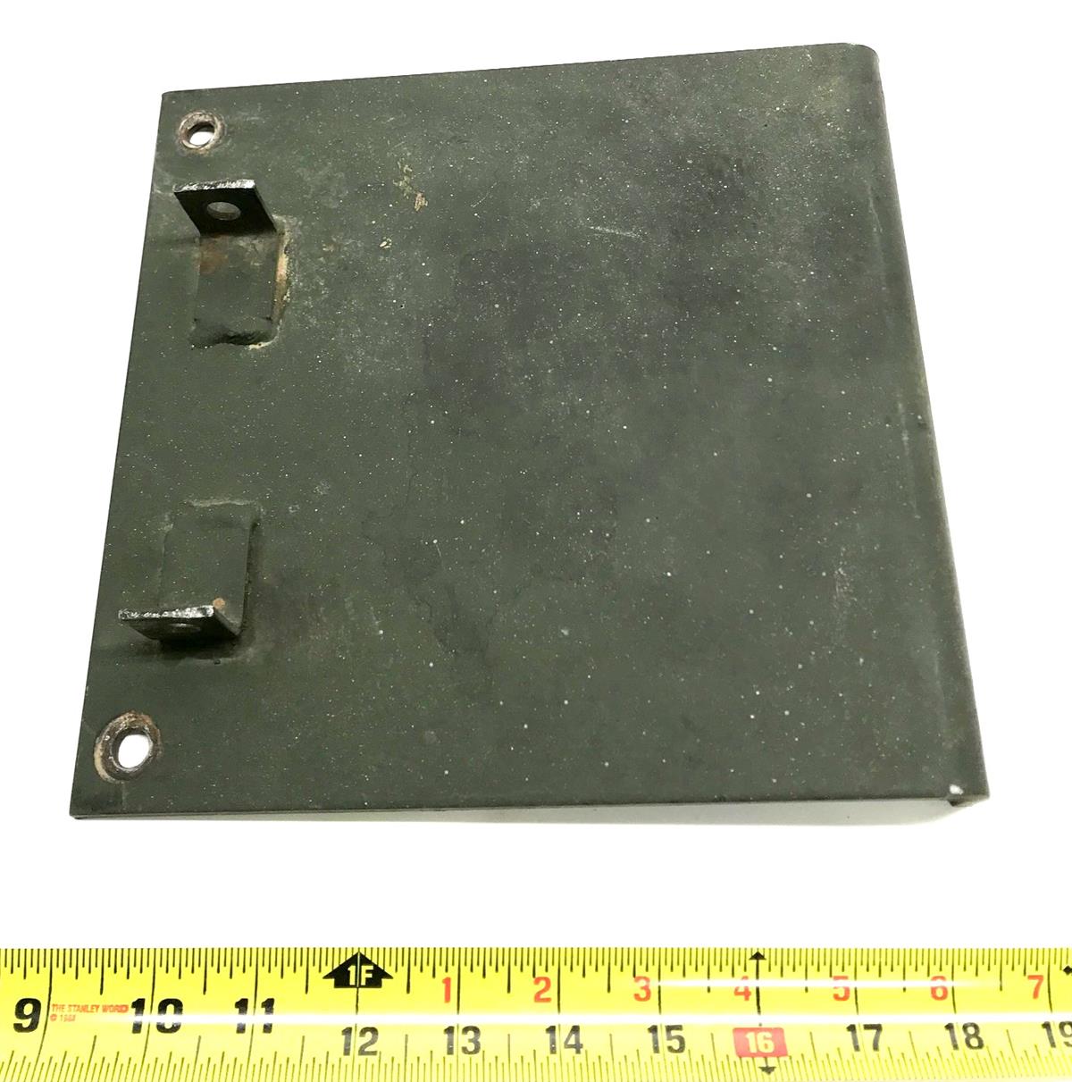 9M-1040 | 9M-1040 Radiator Top Mounting Bracket M939A2 (4)(USED).jpg