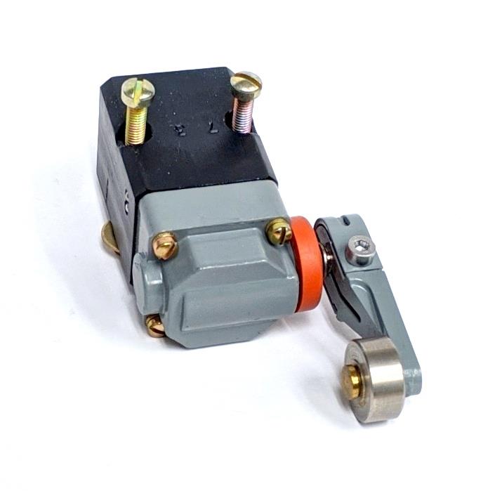 9M-819 | 9M-819  Parking Brake and Transfer Case Lock Switch (4).jpg