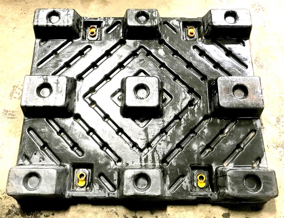 ALL-5256 | ALL-5256  Connecticut Container Corp Pallet Base 40 x 48 for Tri-Wall Box (P2)(5).jpg