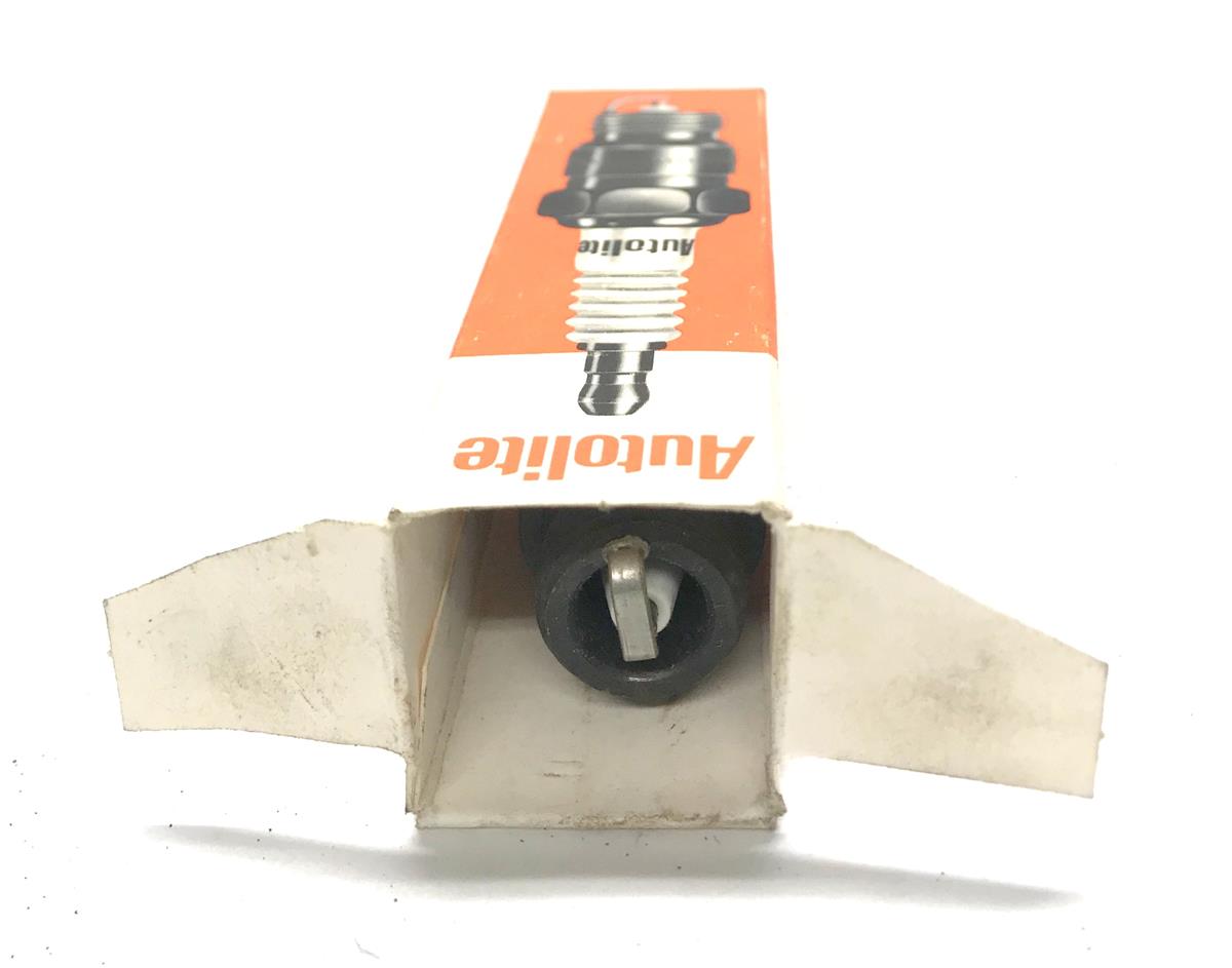 COM-5282 | COM-5282  Shielded Autolite Spark Plug (5).jpg
