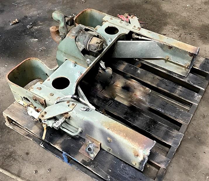 COM-5311 | COM-5311  Rear Hitch With Bumperettes And Glad Hands (Complete Assembly)  (6).jpg