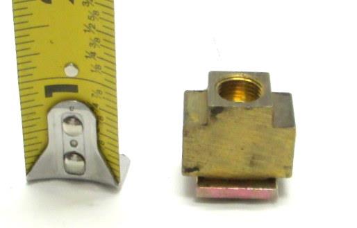 COM-5734 | COM-5734 Front Rear Axle Hydraulic Brake Line Connector Tee M809 M54 M35A2  (5).JPG