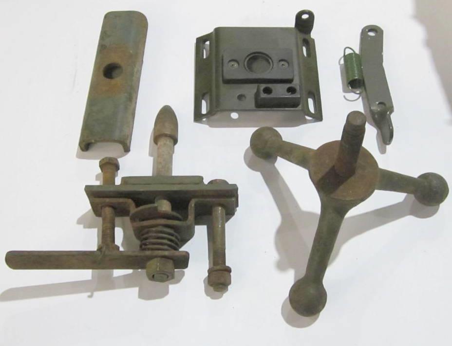 SP-2970 | Dodge Spare Tire Carrier Assembly (2).JPG
