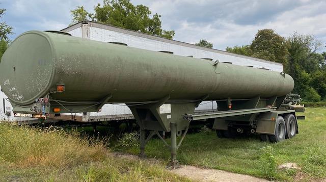 T-01012001-106 | Etnyre Water Tanker (2).jpg