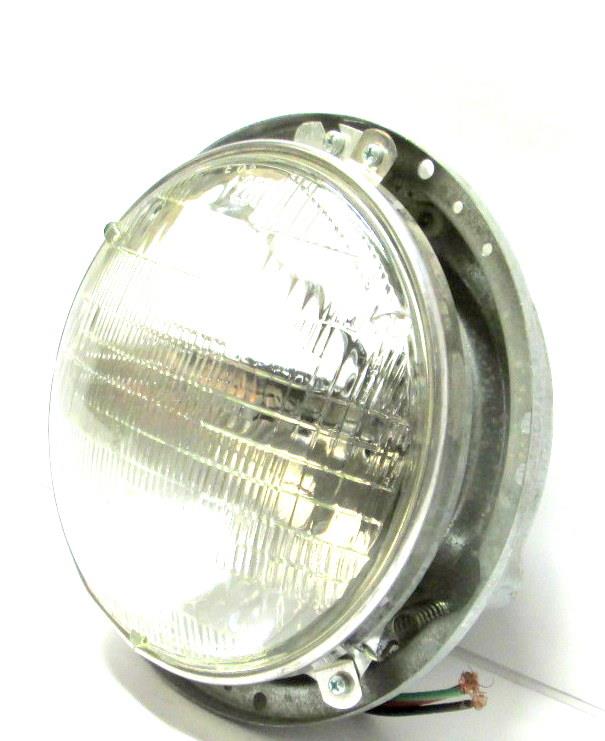 FM-175 | FM-175 Headlight Assembly with Bucket Bulb Ring FMTV LMTV Update  (6).JPG