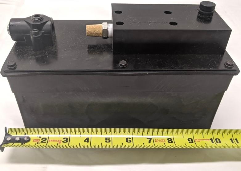 FM-224 | FM-224  Air Hydraulic Cab Lift Power Unit Pump (16).jpg