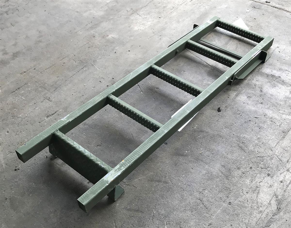 FM-335 | FM-335 LMTV - FMTV Cargo Bed Ladder (7) (Large).JPG