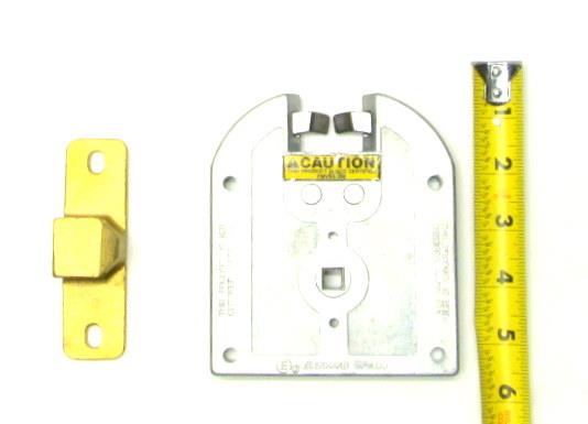 FM-513 | FM-513  Door Latch FMTV (24).JPG