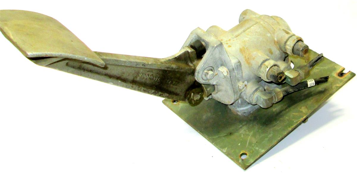 HEM-338 | HEM-338 Treadle Valve Assembly with Brake Pedal HEMTT M978 M983 M984 M984A1 (11).JPG