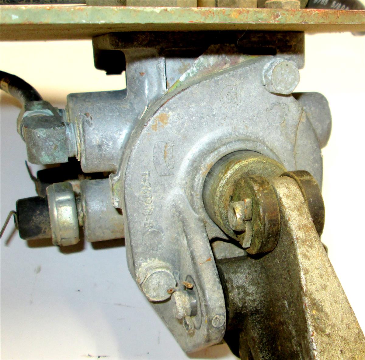 HEM-338 | HEM-338 Treadle Valve Assembly with Brake Pedal HEMTT M978 M983 M984 M984A1 (16).JPG