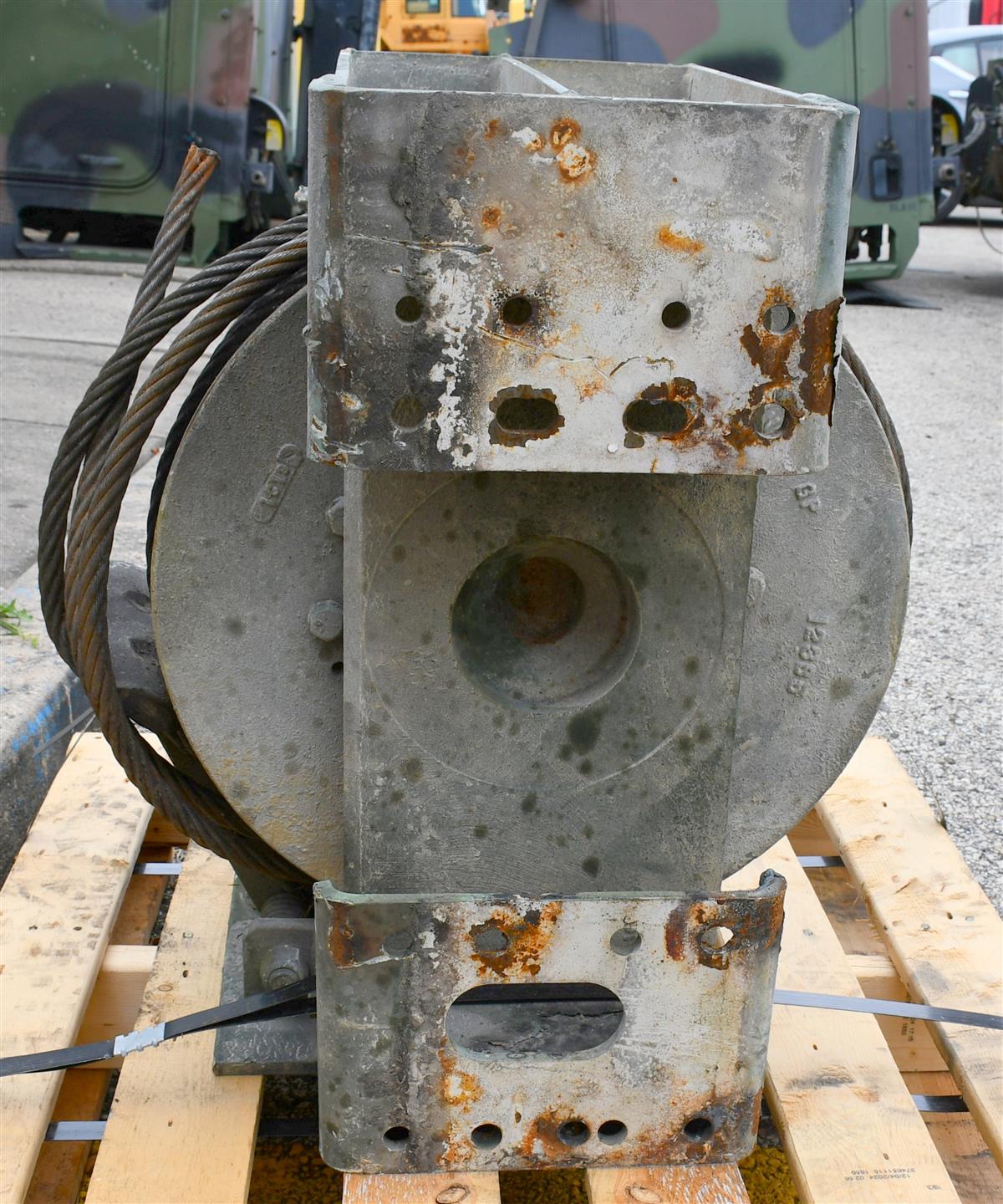 HEM-358 | HEM-358 Winch Assembly Oshkosh MTVR  (1).JPG