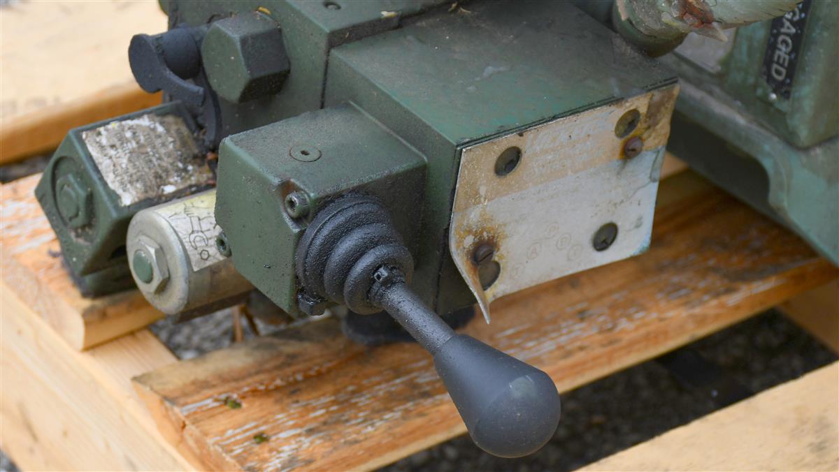 HEM-358 | HEM-358 Winch Assembly Oshkosh MTVR  (9).JPG