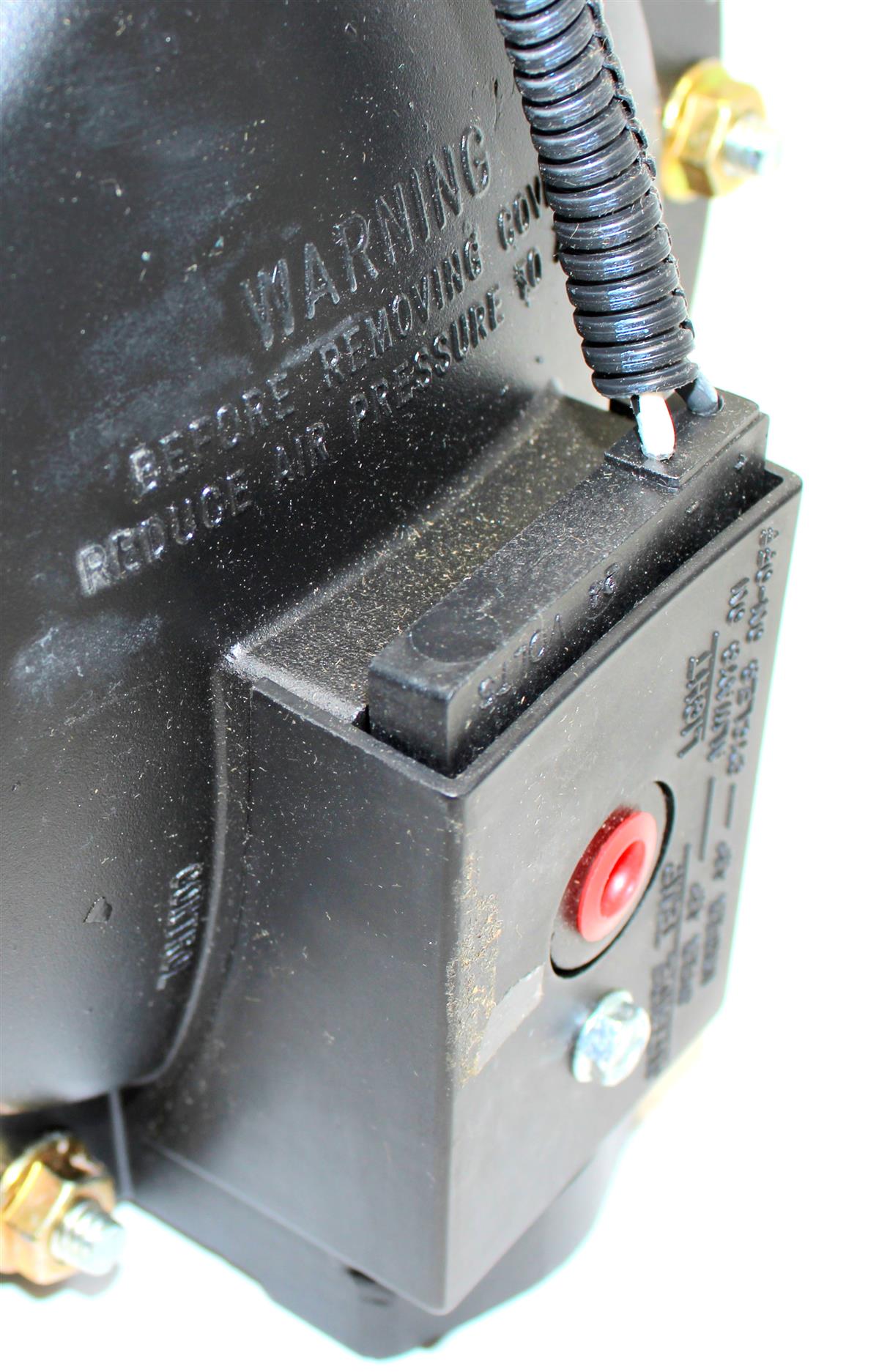 HET-142 | HET-142 Midland 24V Air Drier and Cooler Oshkosh M1070 8x8 (25).JPG