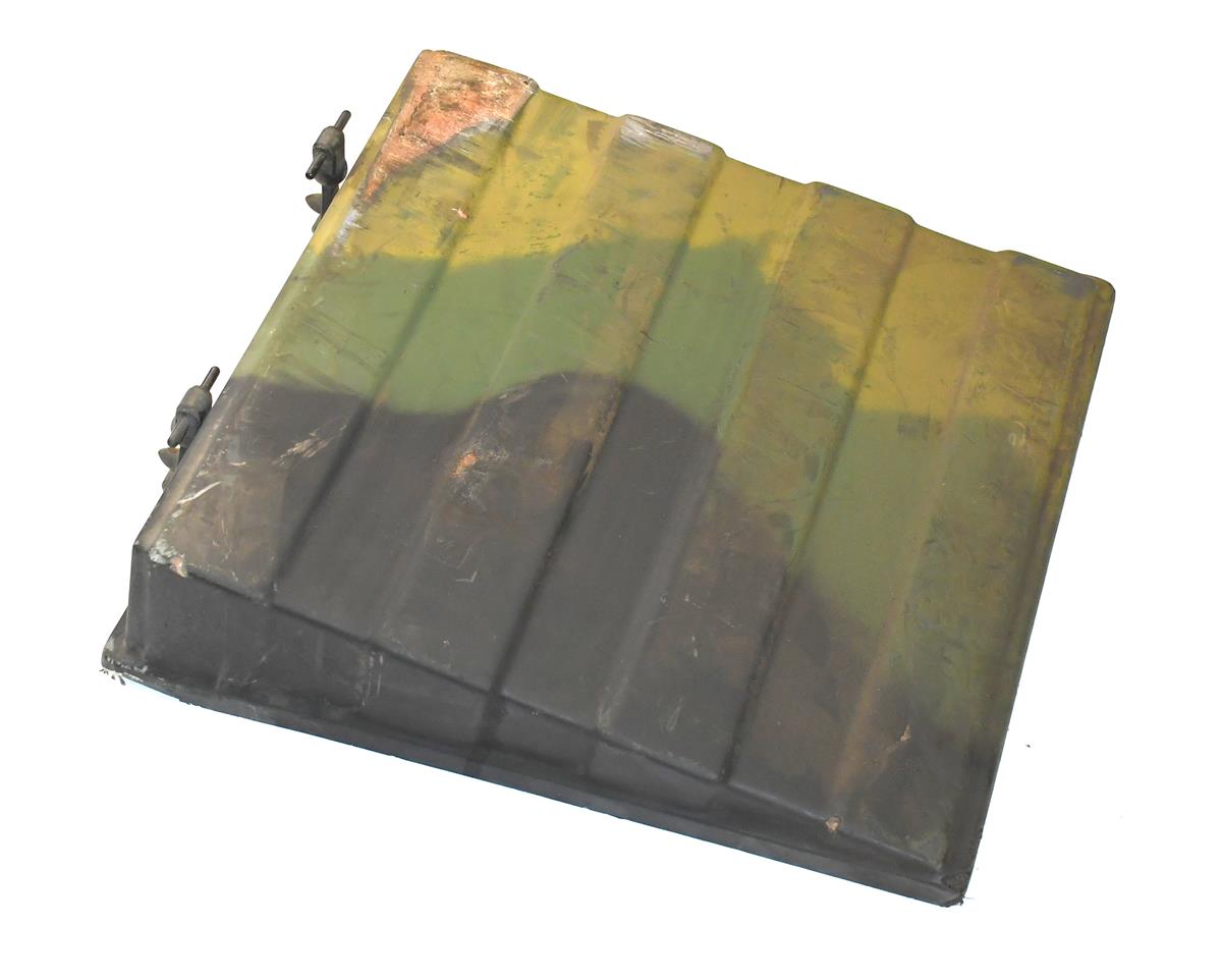 HET-156 | HET-156 Battery Box Cover M1070 (2).JPG