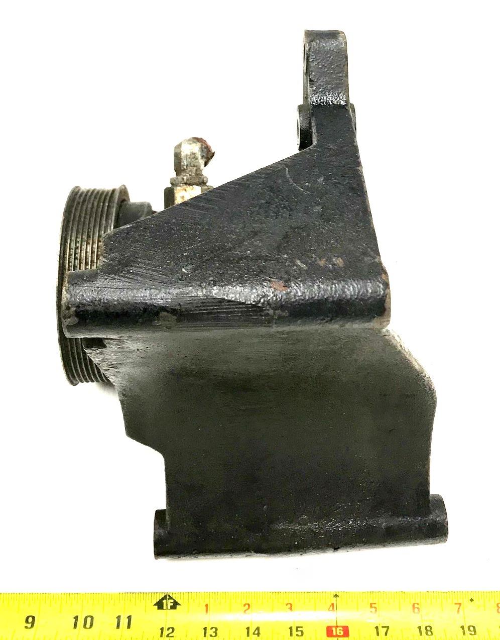 HM-1098 | HM-1098  Power Steering Pump With Mounting Bracket HMMWV (6)(USED).jpg