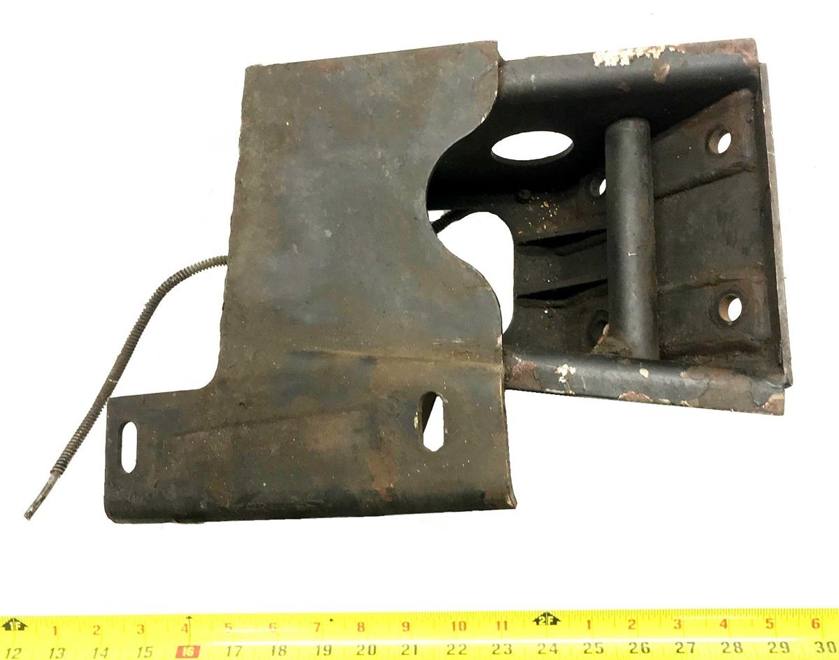 HM-1280 | HM-1280  6.5L Engine Mount Bracket HMMWV  (5).jpg