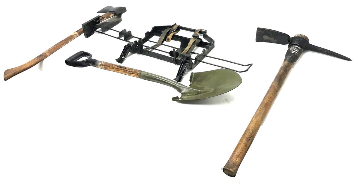 HM-1330 | HM-1330  Pioneer Stowage Tool Tray  Rack with Straight Mounting Clamps Assembly With BII Kit HMMWV (10).jpg