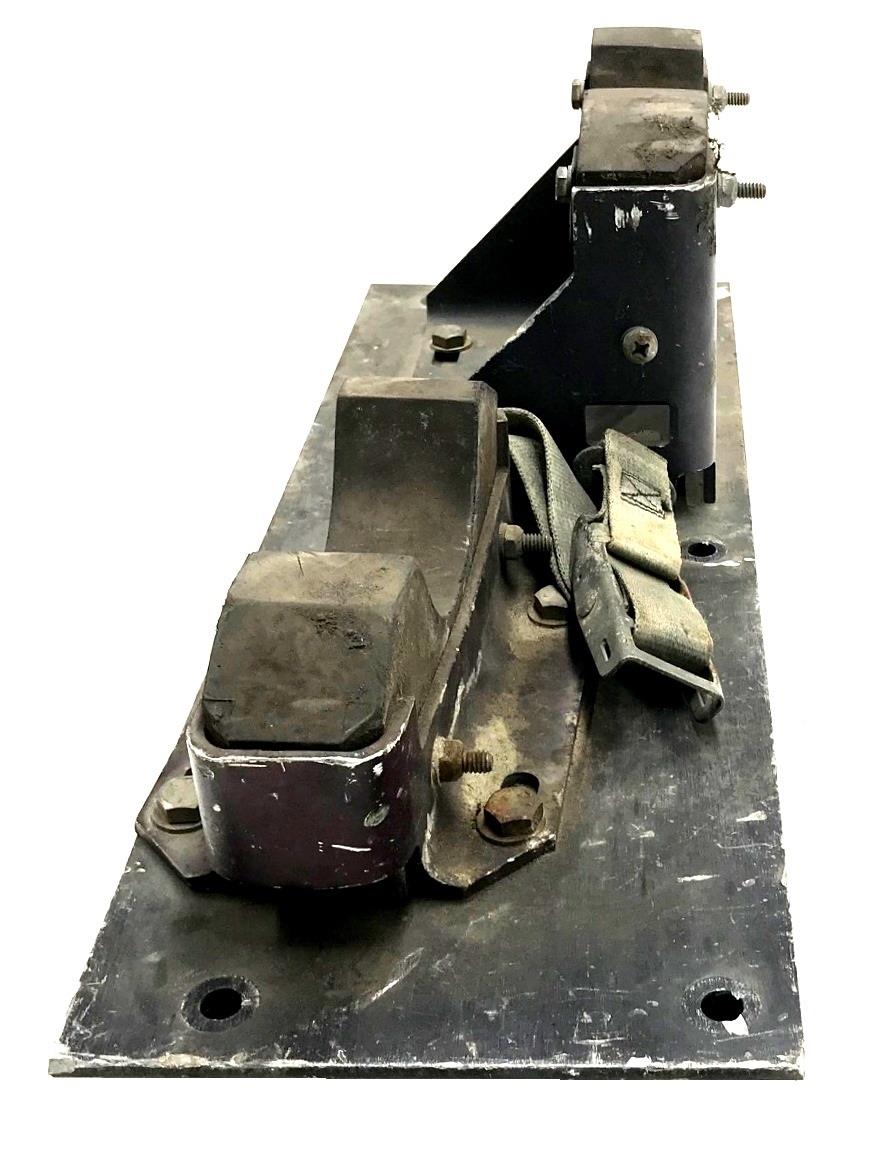 HM-1391 | HM-1391  Front Gun Mount Plate Assembly HMMWV  (4)(USED).jpg