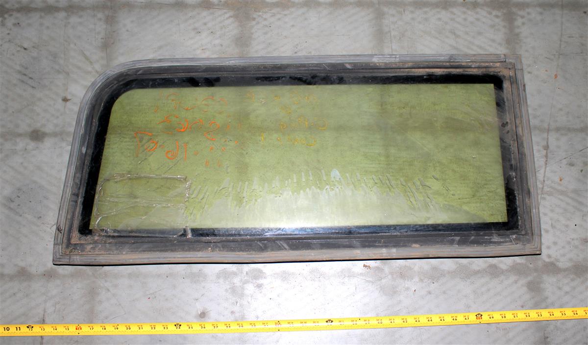HM-1568 | HM-1568 Ballistic Passenger Side Windshield Window with Gasket HMMWV Update (2).JPG