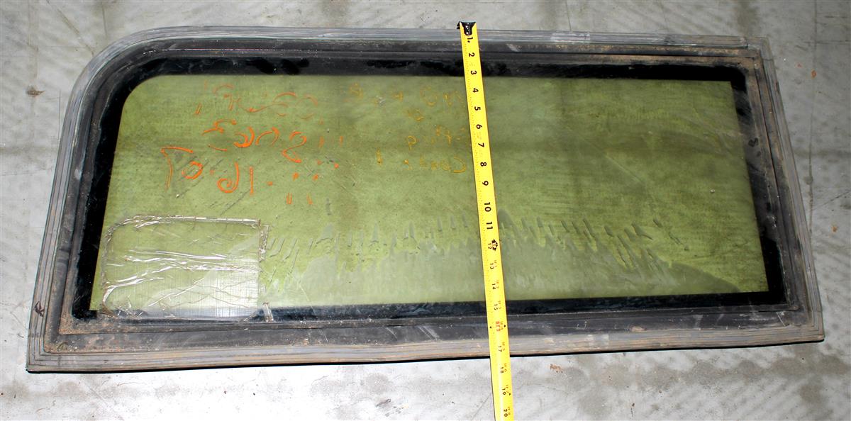 HM-1568 | HM-1568 Ballistic Passenger Side Windshield Window with Gasket HMMWV Update (4).JPG