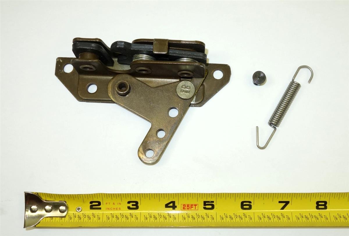 HM-1961 | HM-1961 Right Passenger Side Door Latch (1).JPG
