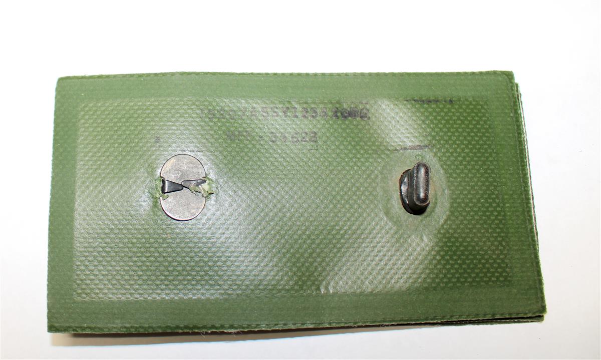 HM-3695 | HM-3695 Green 4 Man Bulkhead Divider with Seal HMMWV (9).JPG