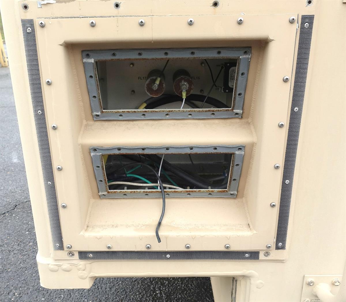 HM-909 | HM-909 S-788 Shielded Electrical Equipment Shelter for HMMWV USED (10).JPG