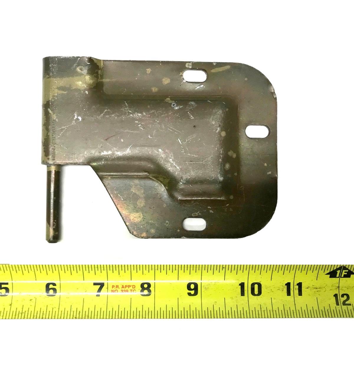HM-982 | HM-982  Left  Driver Side Upper Hard Door Lower Hinge HMMWV USED (1).jpg